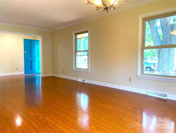 Shelby, NC 28150,211 Worthington ST