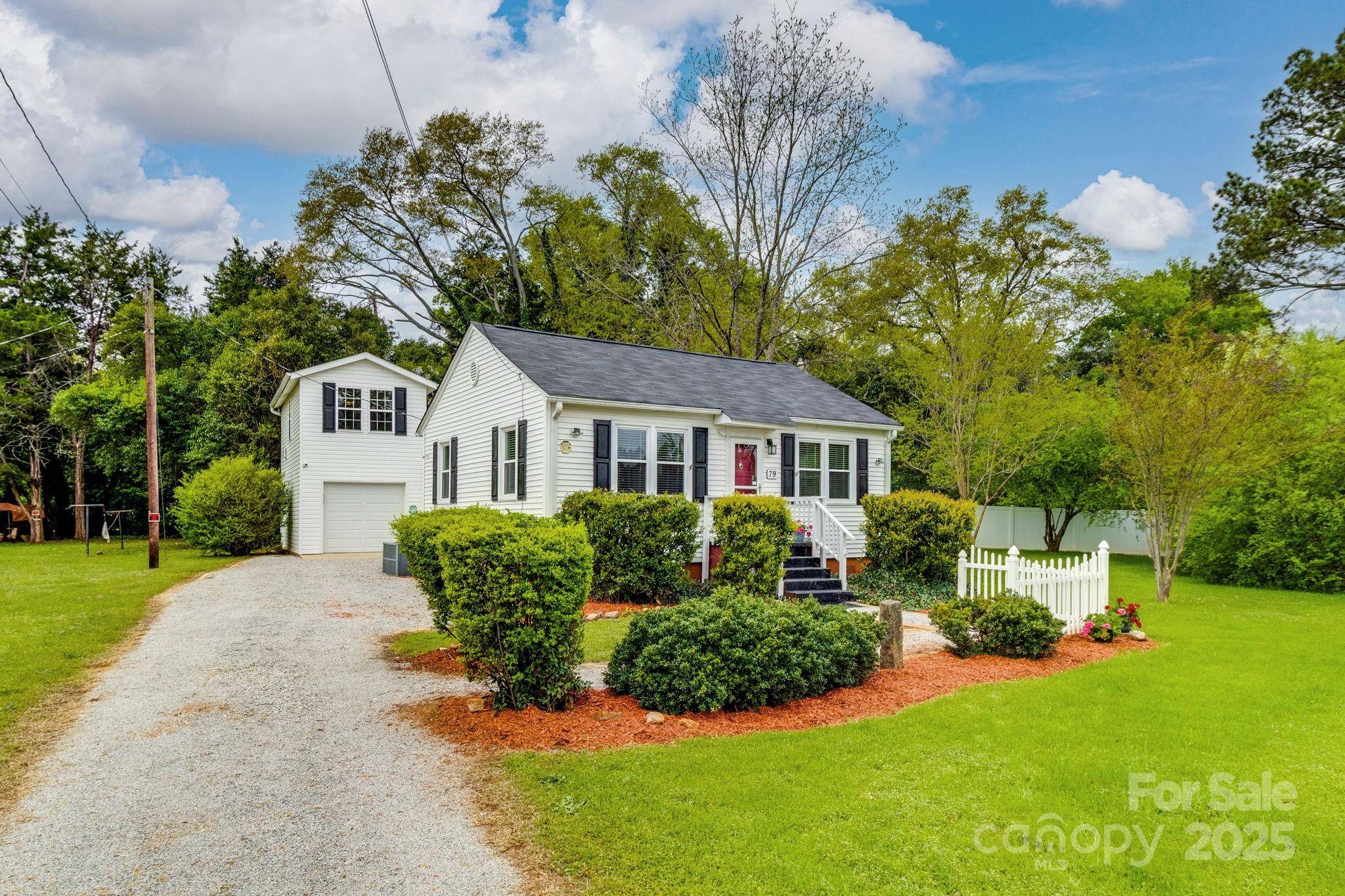 79 Robinson AVE, Winnsboro, SC 29180