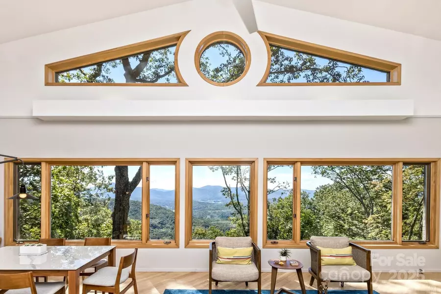 212 Chestnut Forest RD, Fairview, NC 28730