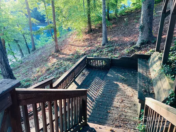 Mooresville, NC 28117,232 Hermance LN