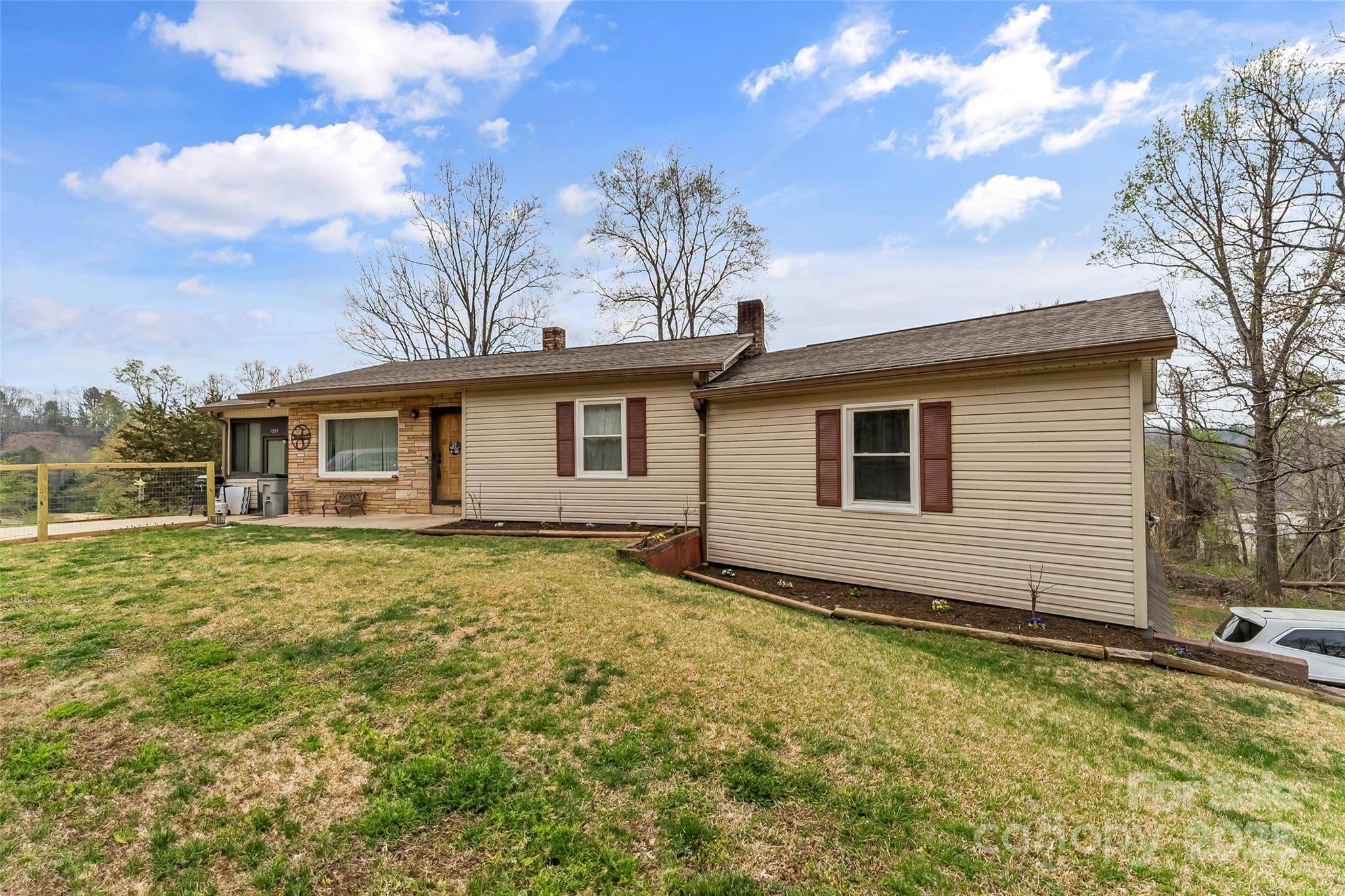 Lenoir, NC 28645,1203 Virginia ST SW