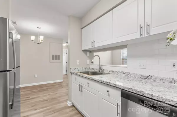 Charlotte, NC 28269,3146 Baroda LN #D