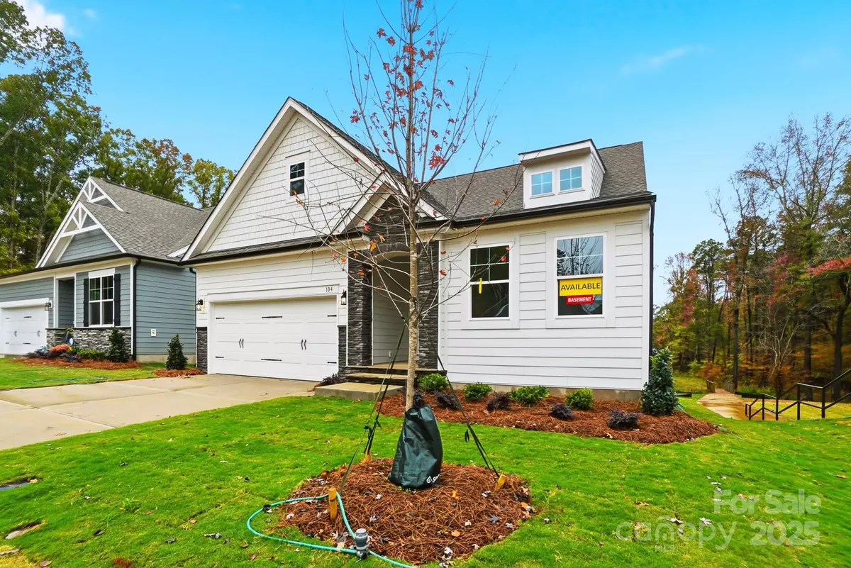 Mooresville, NC 28115,104 S Inneswood LN