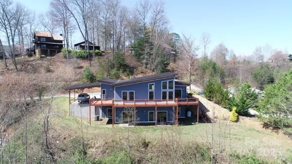 125 Green Oaks RD, Bryson City, NC 28713