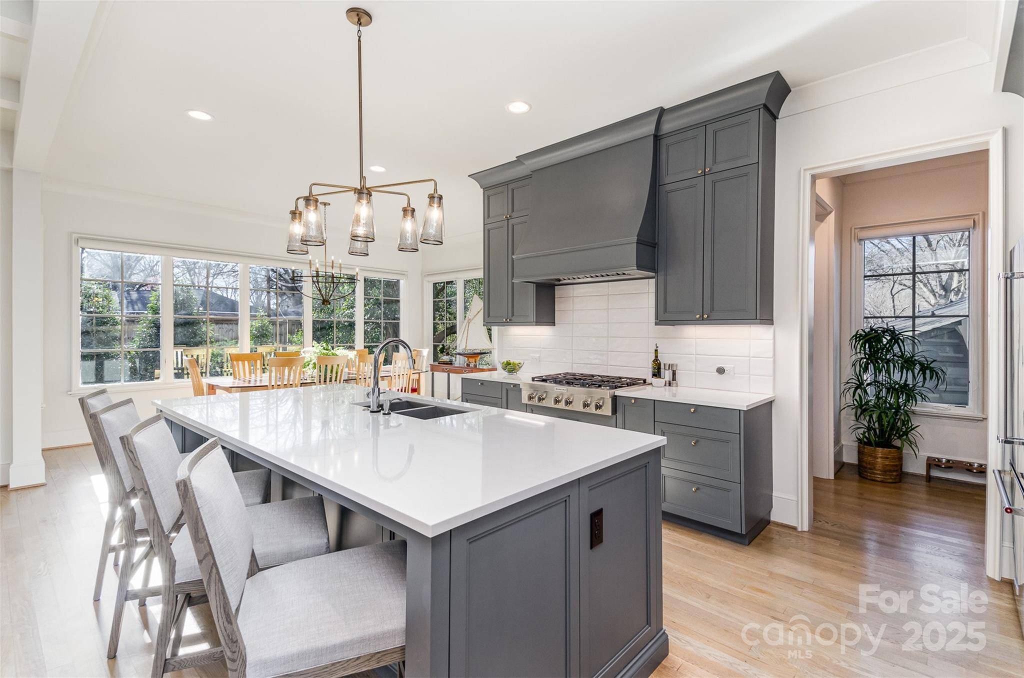 Charlotte, NC 28209,510 Poindexter DR