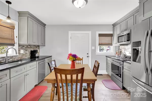 Statesville, NC 28677,534 Georgia AVE