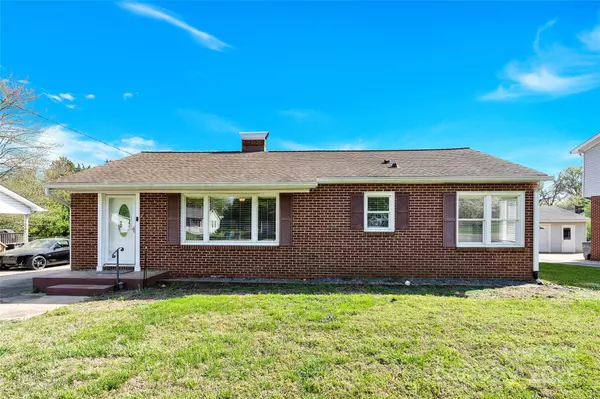 Statesville, NC 28677,534 Georgia AVE