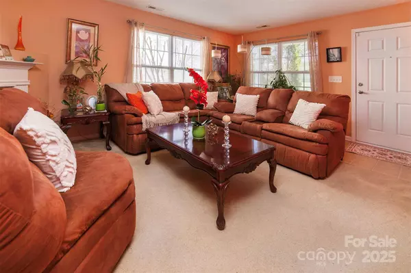 Charlotte, NC 28217,5127 Fernhill DR