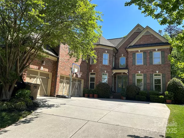 1024 Westbury DR, Matthews, NC 28104