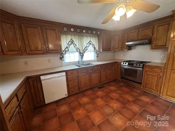 Kannapolis, NC 28083,3253 Centergrove RD