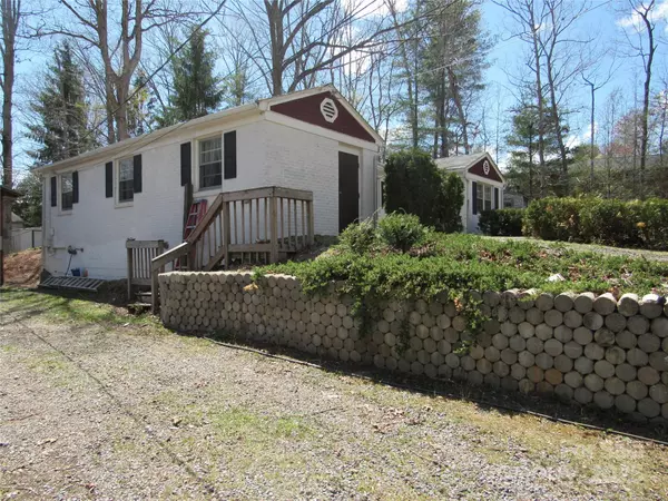 Black Mountain, NC 28711,107 9th ST