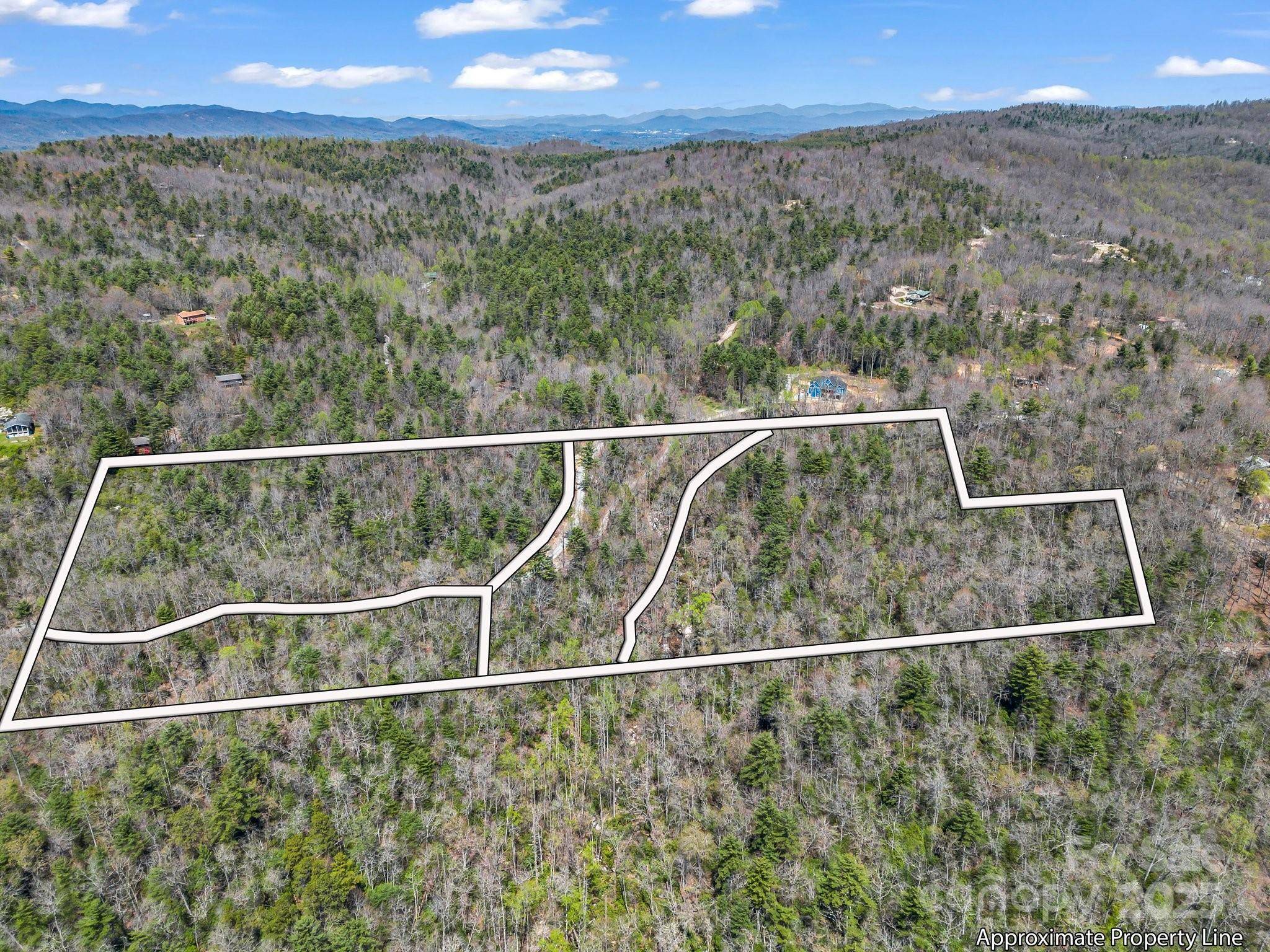 Hendersonville, NC 28739,999 Bulling Creek DR