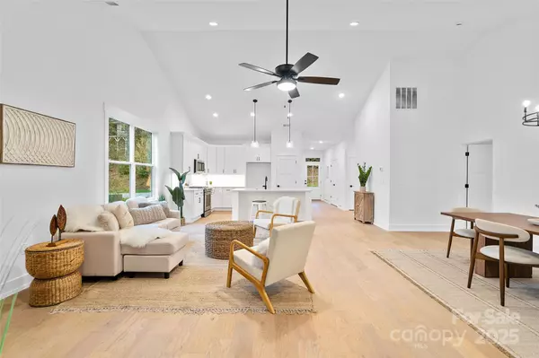 Hendersonville, NC 28739,31 Hogans View CIR