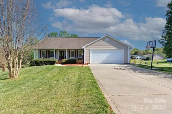 Statesville, NC 28625,106 Zurich LN