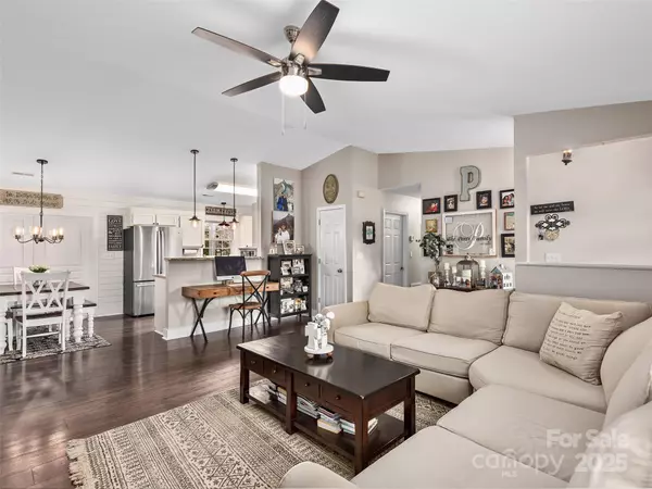 Fletcher, NC 28732,108 Sandpiper CT