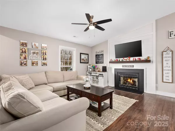 Fletcher, NC 28732,108 Sandpiper CT