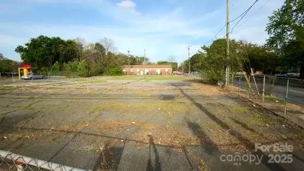 Charlotte, NC 28216,2506 Beatties Ford RD