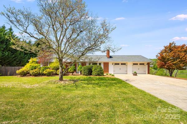 344 Shady LN, Marion, NC 28752