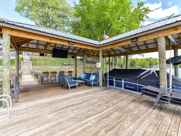 Tega Cay, SC 29708,2045 Manila Bay LN