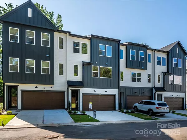 Charlotte, NC 28217,8048 Cedarsmith CT
