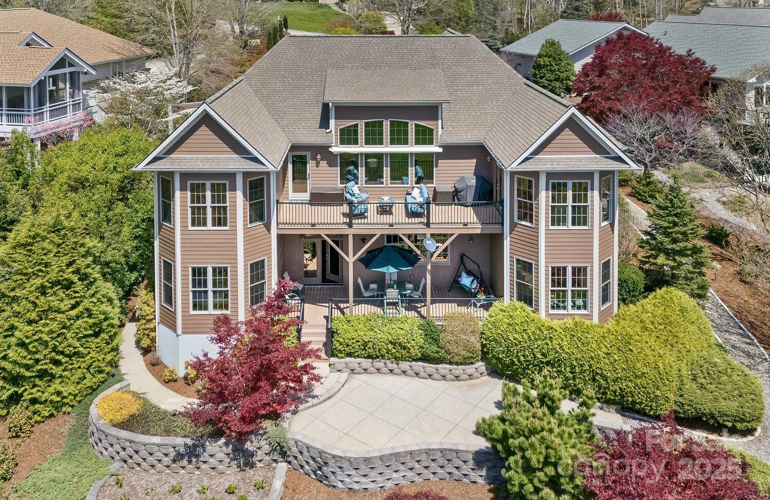 22 Valley DR, Weaverville, NC 28787
