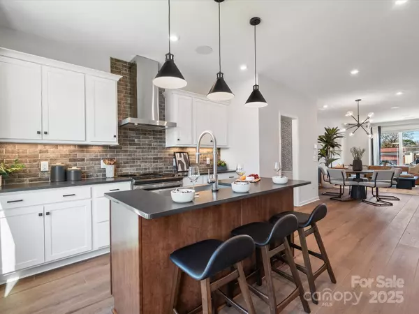 Charlotte, NC 28217,5516 Swaling ST