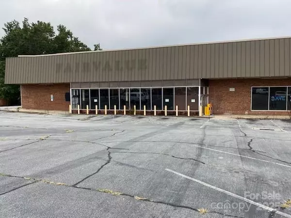128 Fairway Shopping Center CTR, Hudson, NC 28638
