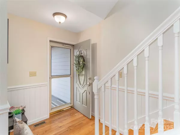 Sylva, NC 28779,212 Appleton DR