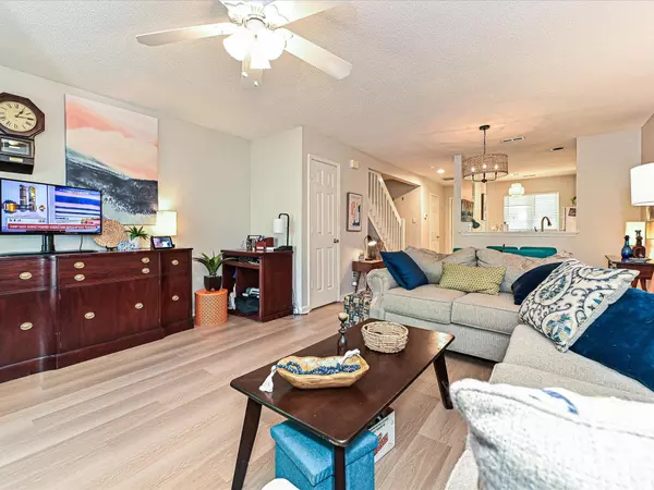 Charlotte, NC 28277,9305 Four Mile Creek RD