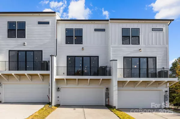 Fort Mill, SC 29708,657 District CT