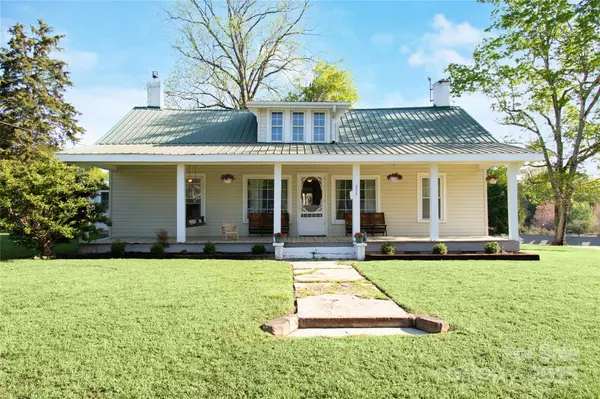 Mocksville, NC 27028,277 Spring ST