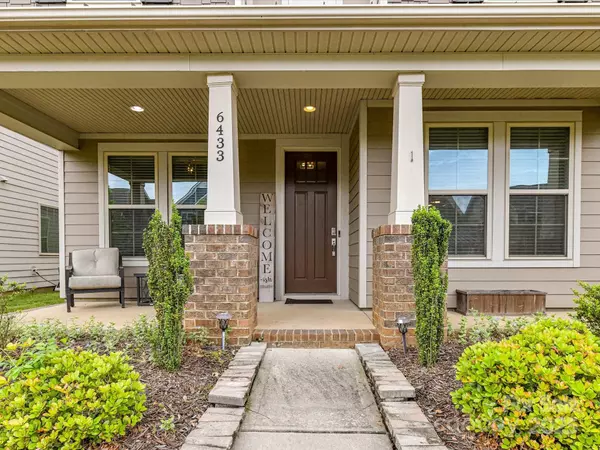 Charlotte, NC 28277,6433 Raffia RD
