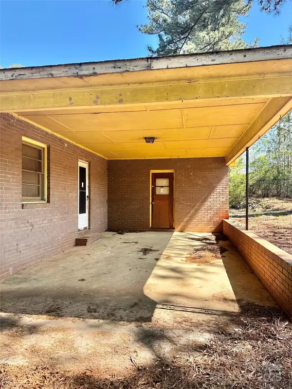 Bessemer City, NC 28016,204 Long Creek RD