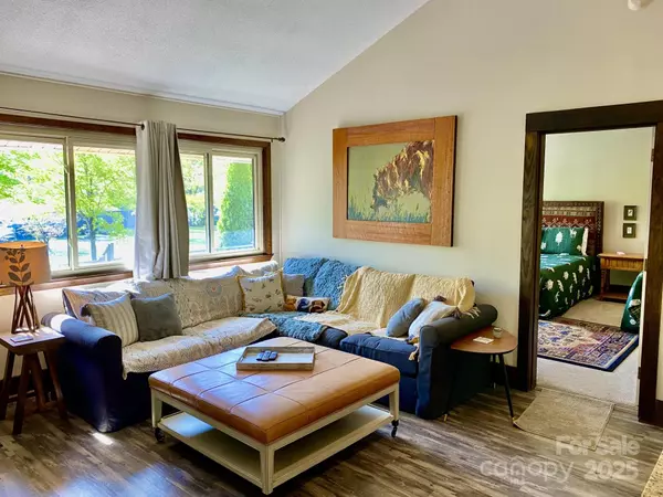 Lake Lure, NC 28746,102 W Lake DR N #106