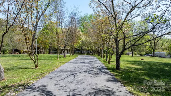 Hickory, NC 28602,4067 Old Buff RD