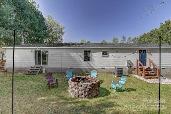 Hendersonville, NC 28792,62 Largo LN