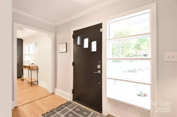 Charlotte, NC 28205,2121 Arnold DR