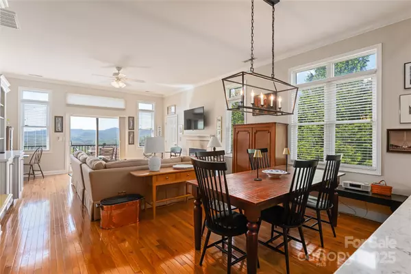 116 Dalya RD, Swannanoa, NC 28778