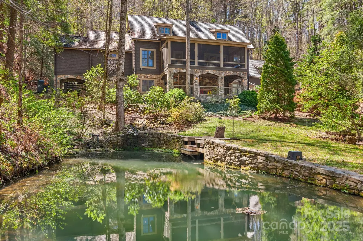 Whittier, NC 28789,2323 Barkers Creek RD