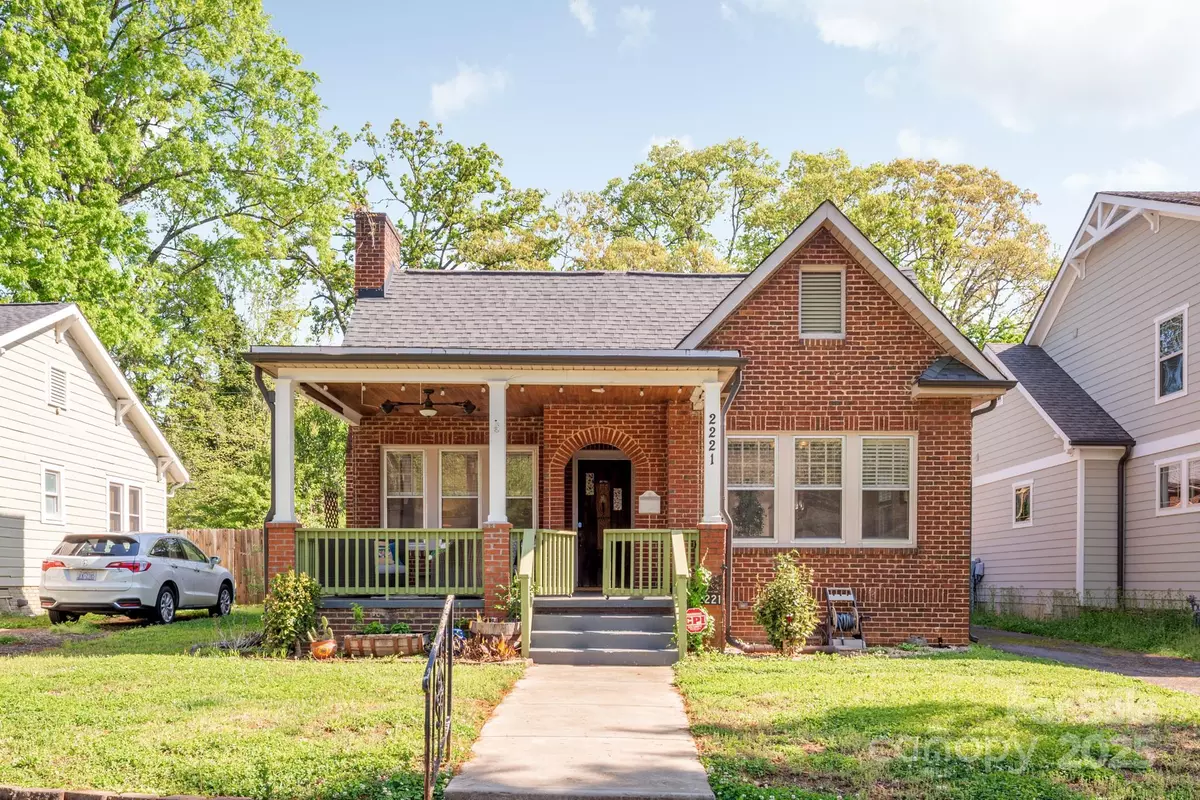 Charlotte, NC 28205,2221 Commonwealth AVE