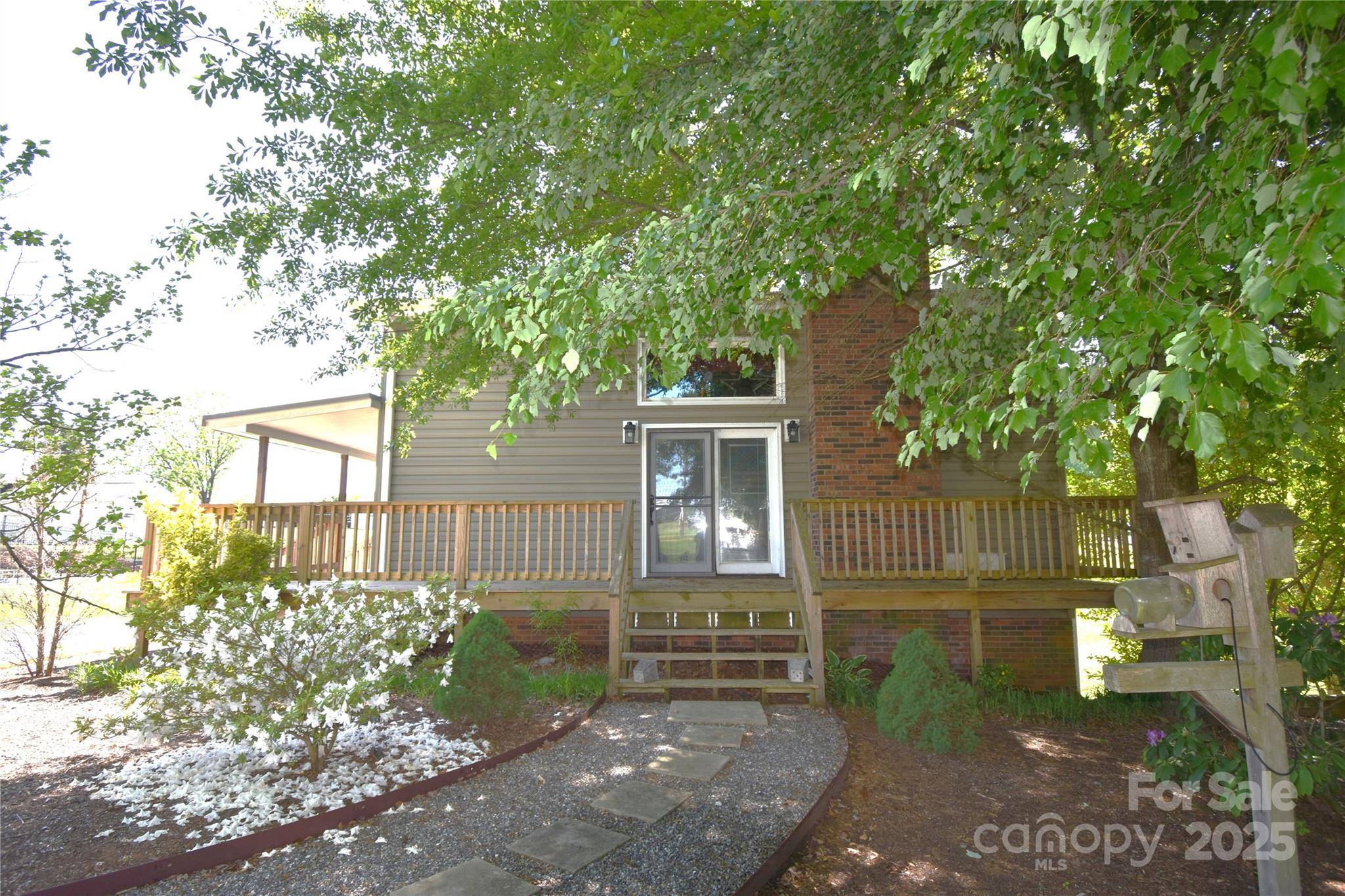 Conover, NC 28613,5769 Birch ST