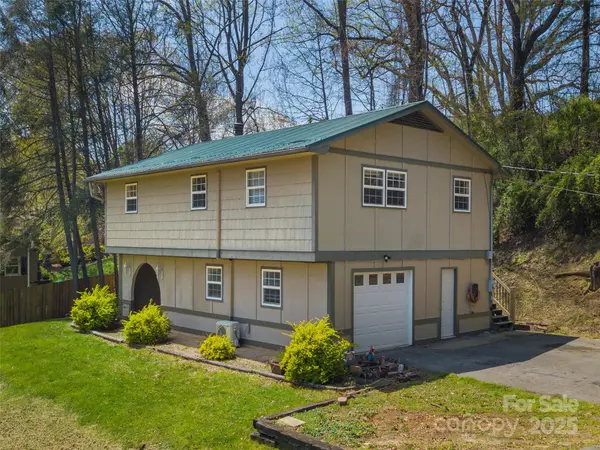 Waynesville, NC 28786,383 Pioneer DR
