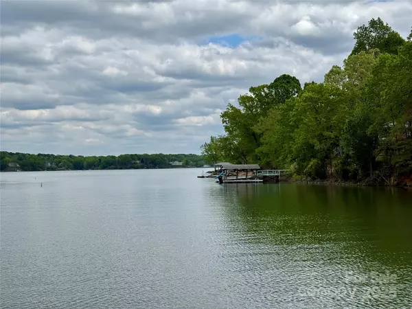 York, SC 29745,4095 Kingfisher DR