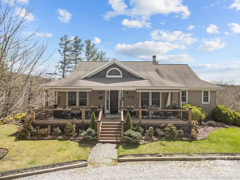 92 Branch RD, Spruce Pine, NC 28777