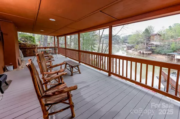 Lake Lure, NC 28746,118 Rock Point RD