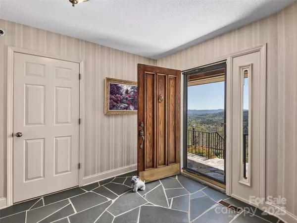 Hendersonville, NC 28791,1300 Randy DR
