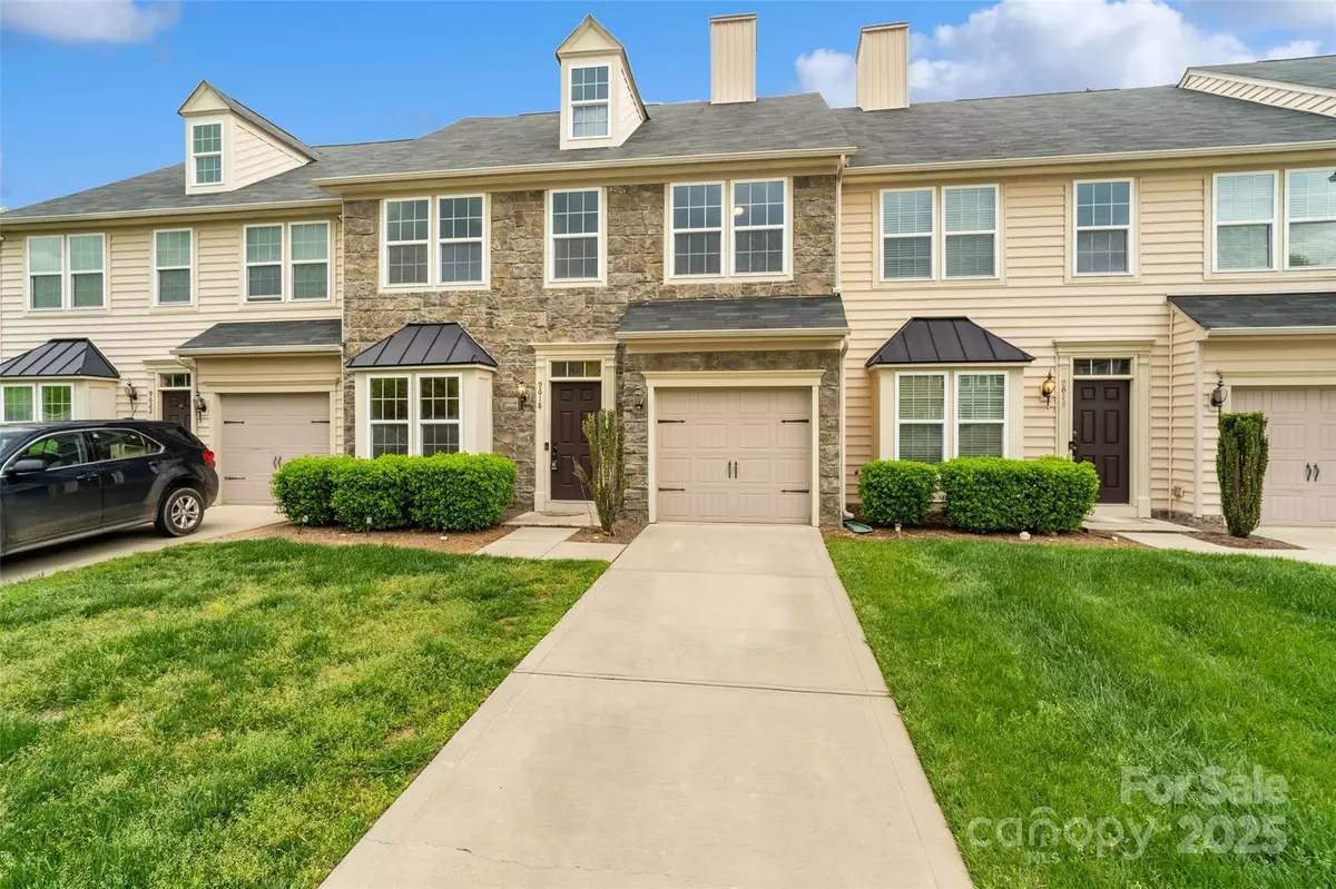 Charlotte, NC 28278,9618 Springholm DR