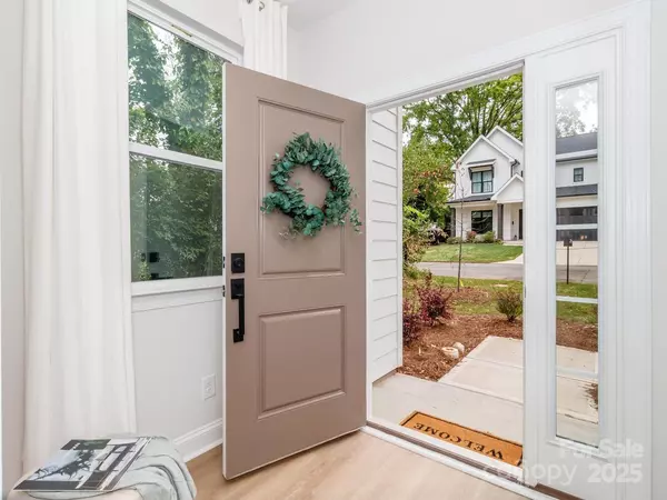 2507 Elon ST, Charlotte, NC 28208