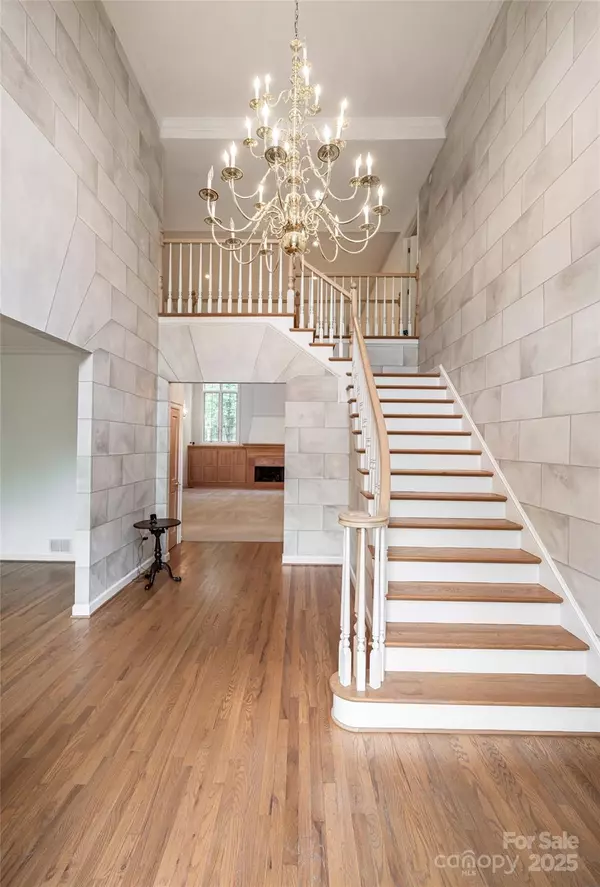 Asheville, NC 28803,3 Fir Tree LN
