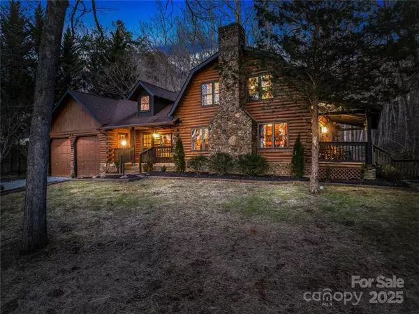 16 Decker DR, Asheville, NC 28803